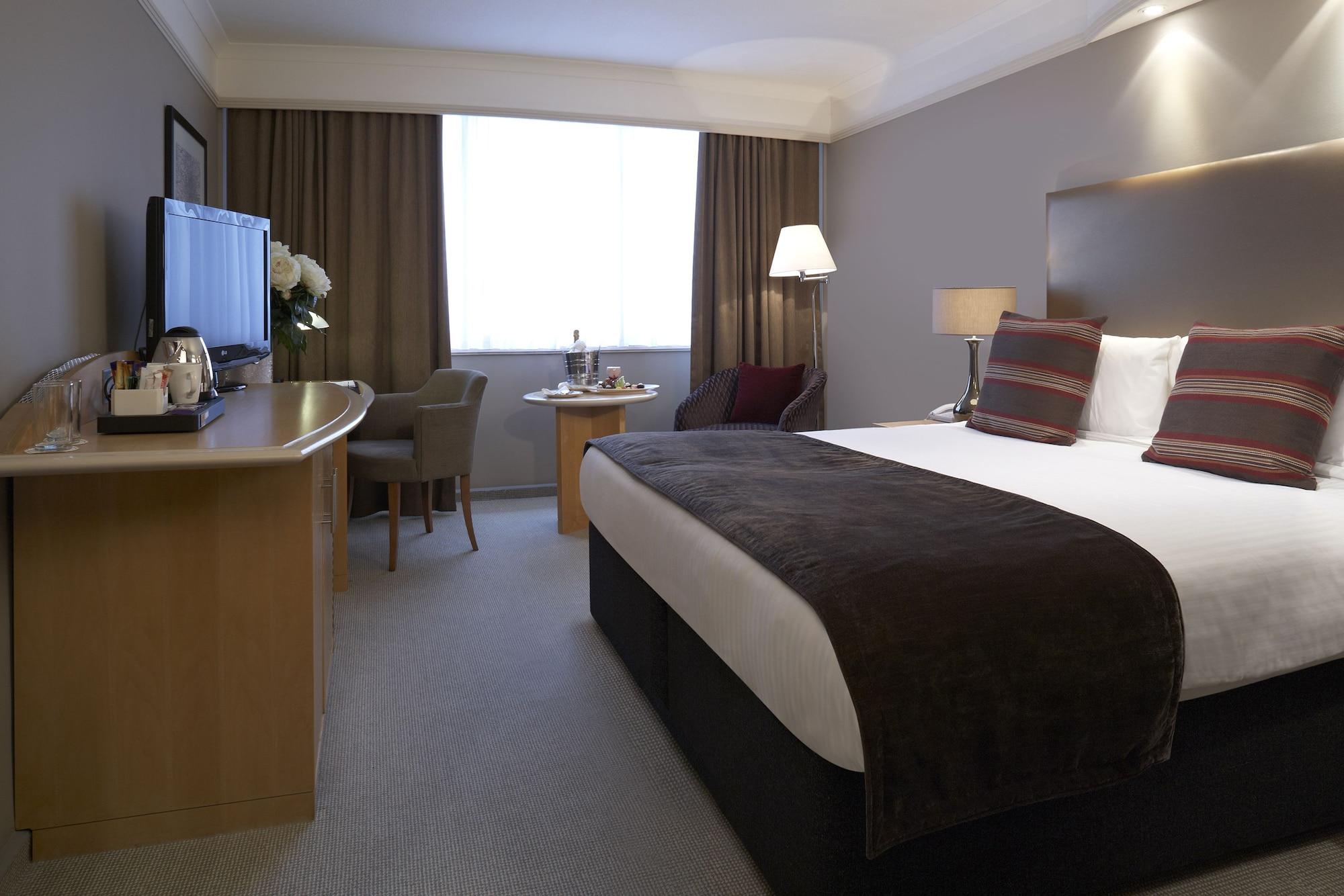 Copthorne Windsor Hotel 4*